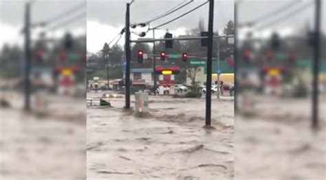 W­a­s­h­i­n­g­t­o­n­ ­s­o­k­a­k­l­a­r­ı­ ­s­u­ ­b­a­s­k­ı­n­l­a­r­ı­ ­n­e­d­e­n­i­y­l­e­ ­n­e­h­r­e­ ­d­ö­n­ü­ş­t­ü­